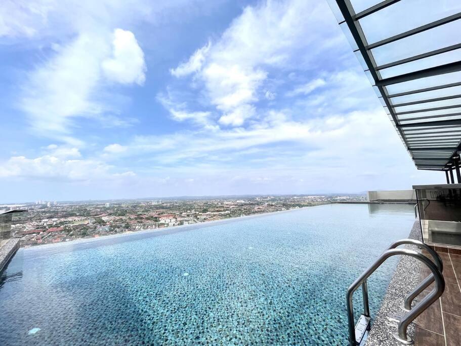 Ins Suite @ The Quartz Residence-Infinity Pool Malacca Kültér fotó